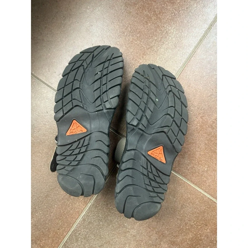 Nike ACG Sandal Men's Size 7 Brown Black Yellow Color way Straps Water Hiking